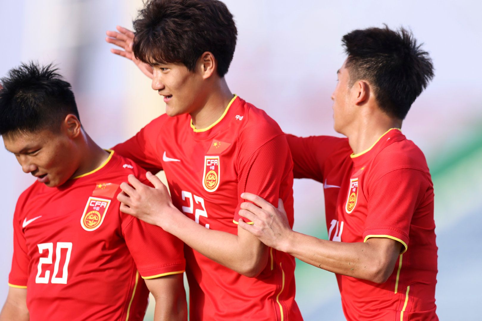 十人马竞2-1再次领先。
